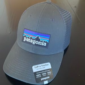 Never worn Patagonia hate